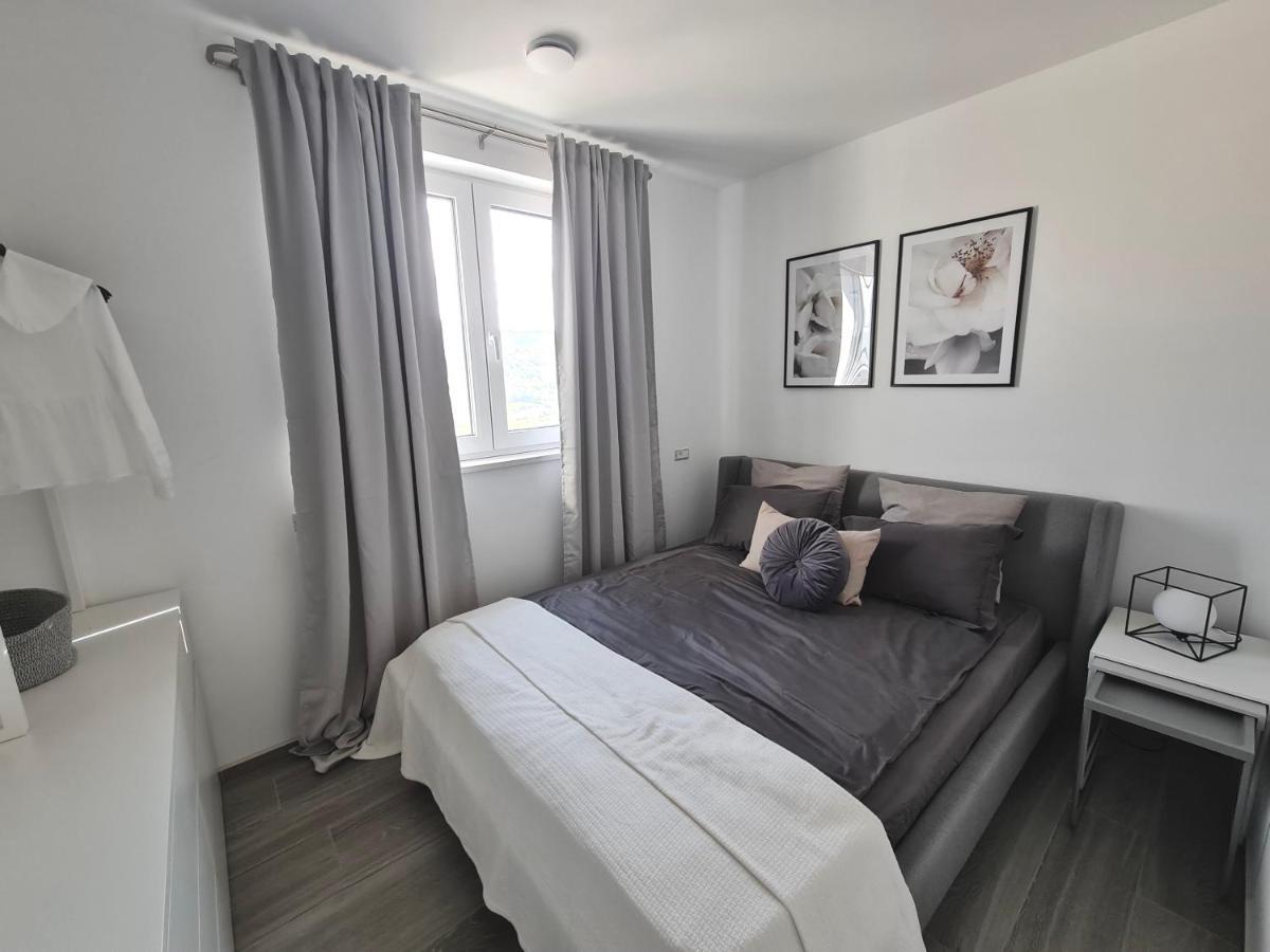 Villa Capris Apartments Koper Eksteriør billede
